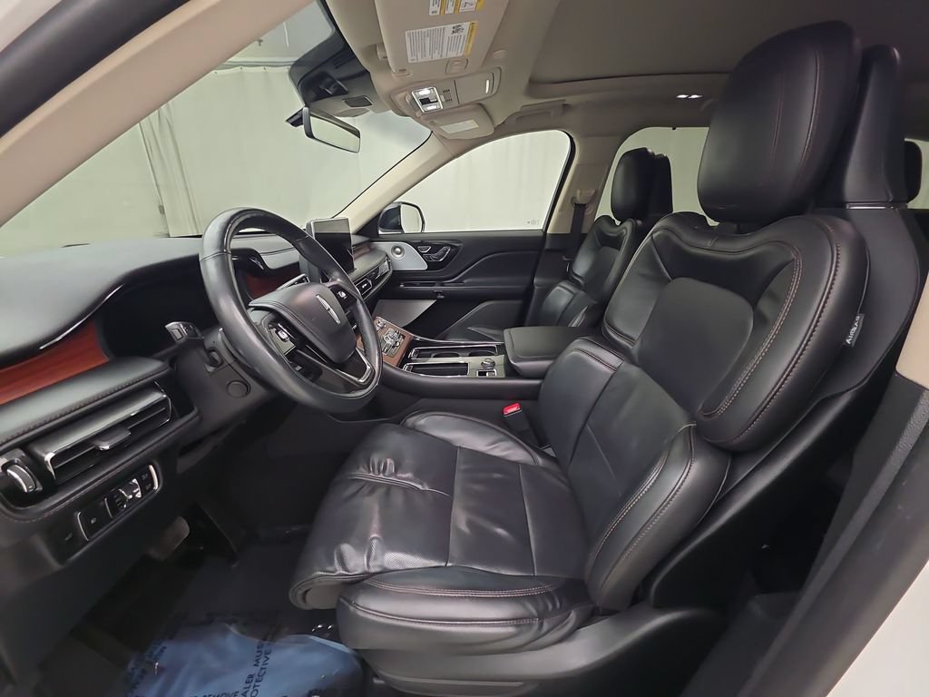 Used 2023 Lincoln Aviator Reserve w/ Equipment Group 201A AWD/4WD image 12