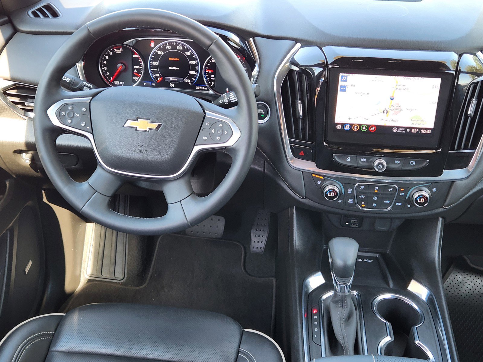 Used 2023 Chevrolet Traverse Premier FWD image 10