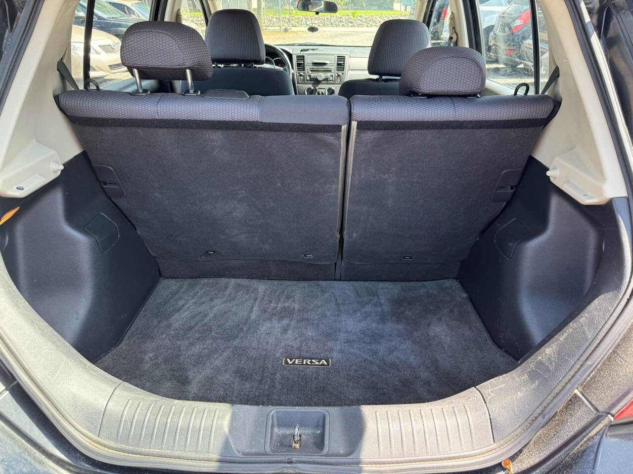 Used 2009 Nissan Versa SL w/ Convenience Pkg image 9