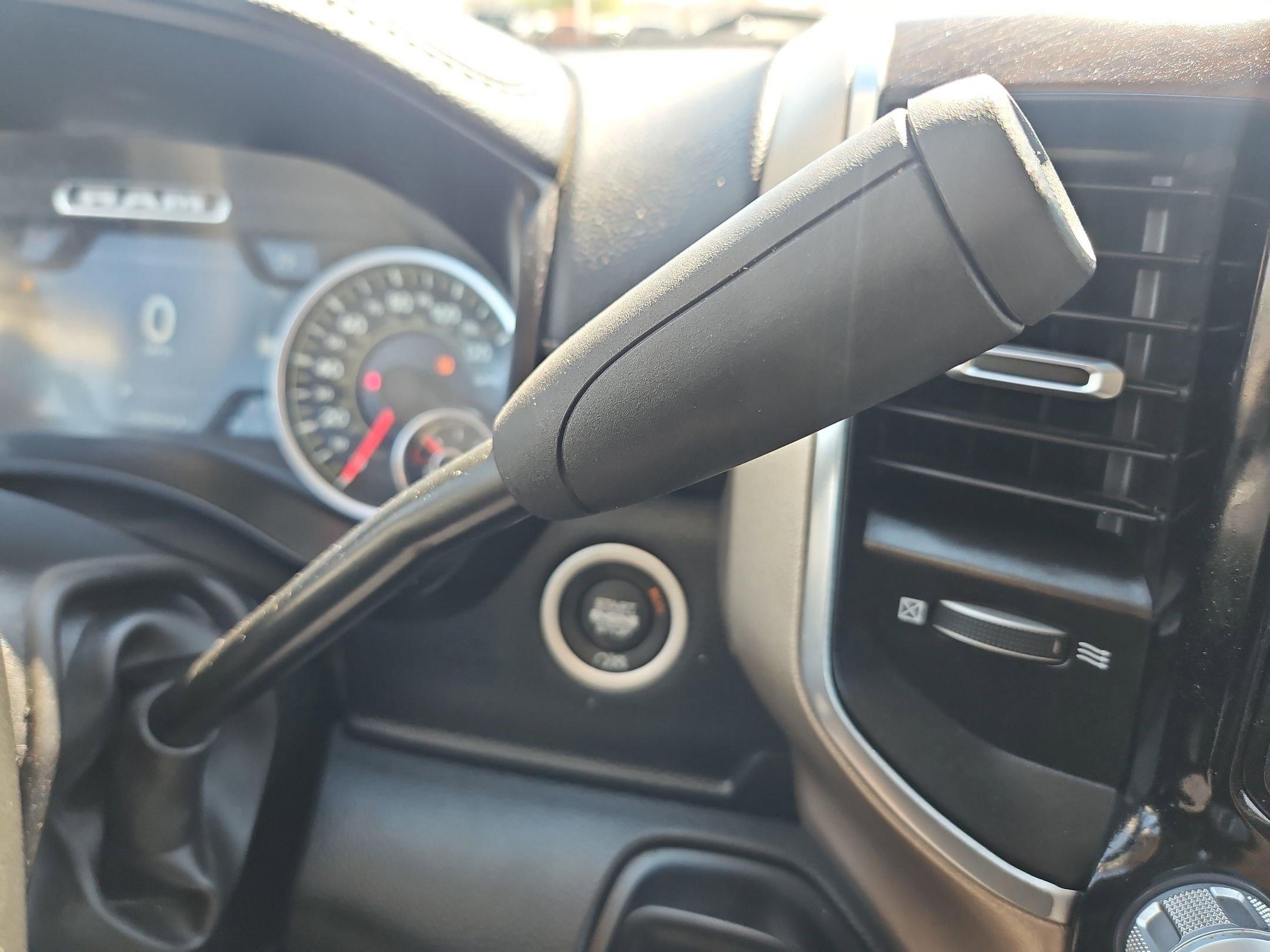 Used 2024 RAM 2500 Laramie image 24