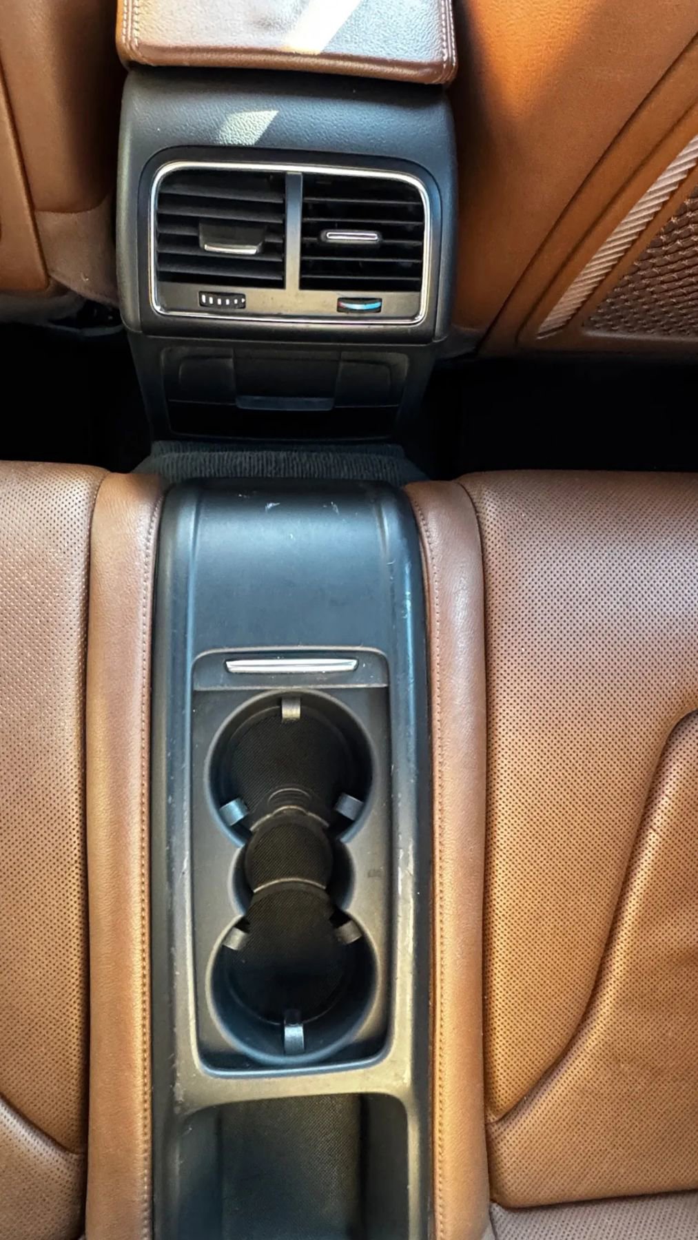 Used 2010 Audi A5 2.0T Premium Plus w/ Premium Plus Pkg image 12