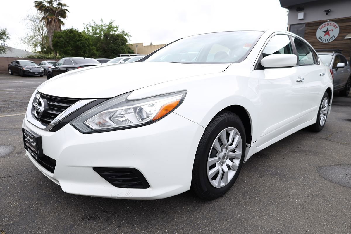 Used 2017 Nissan Altima 2.5 S w/ Power Driver Seat Package FWD image 28