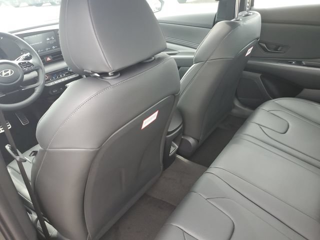 New 2026 Hyundai Elantra SEL Sport FWD image 13