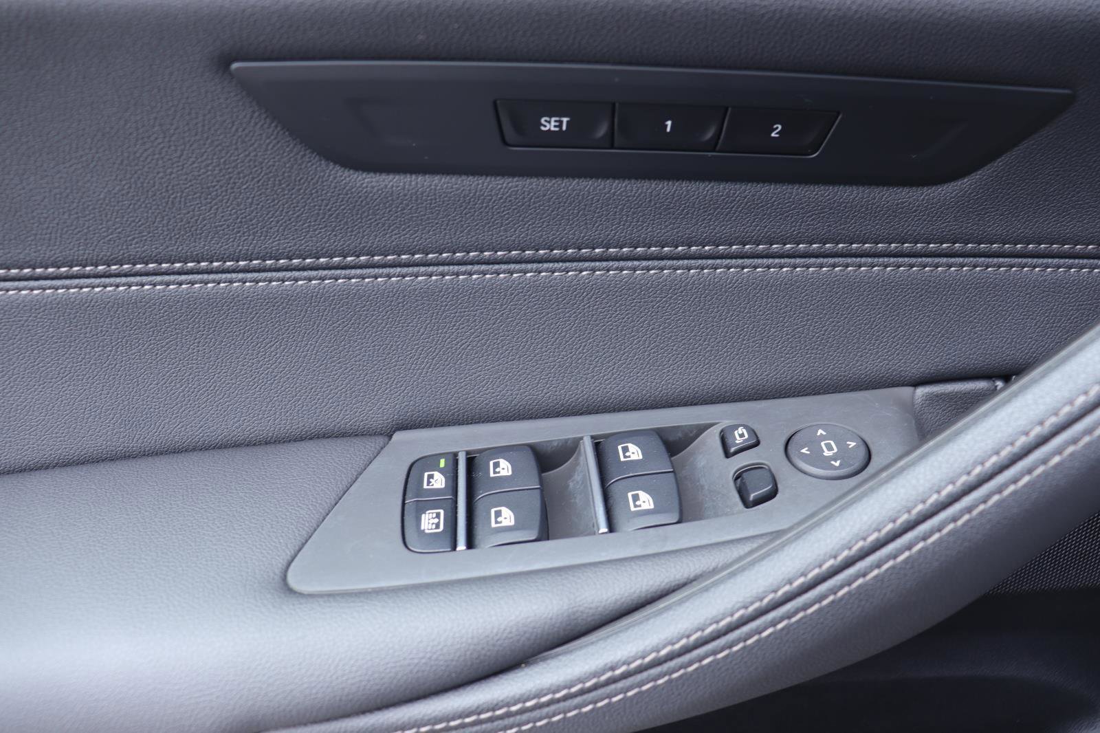 Certified 2022 BMW 540i image 22