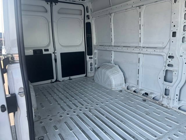 Used 2025 RAM ProMaster 2500 w/ Convenience Group FWD image 25