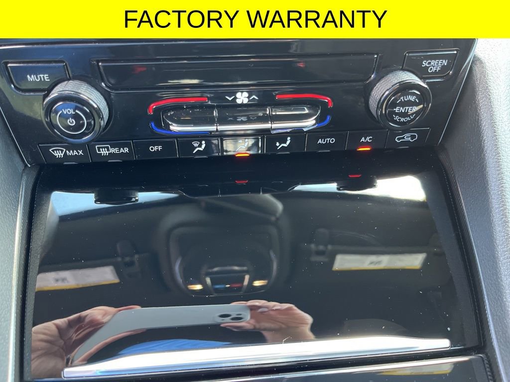 Used 2024 Jeep Grand Cherokee Laredo w/ Trailer Tow Package AWD/4WD image 26