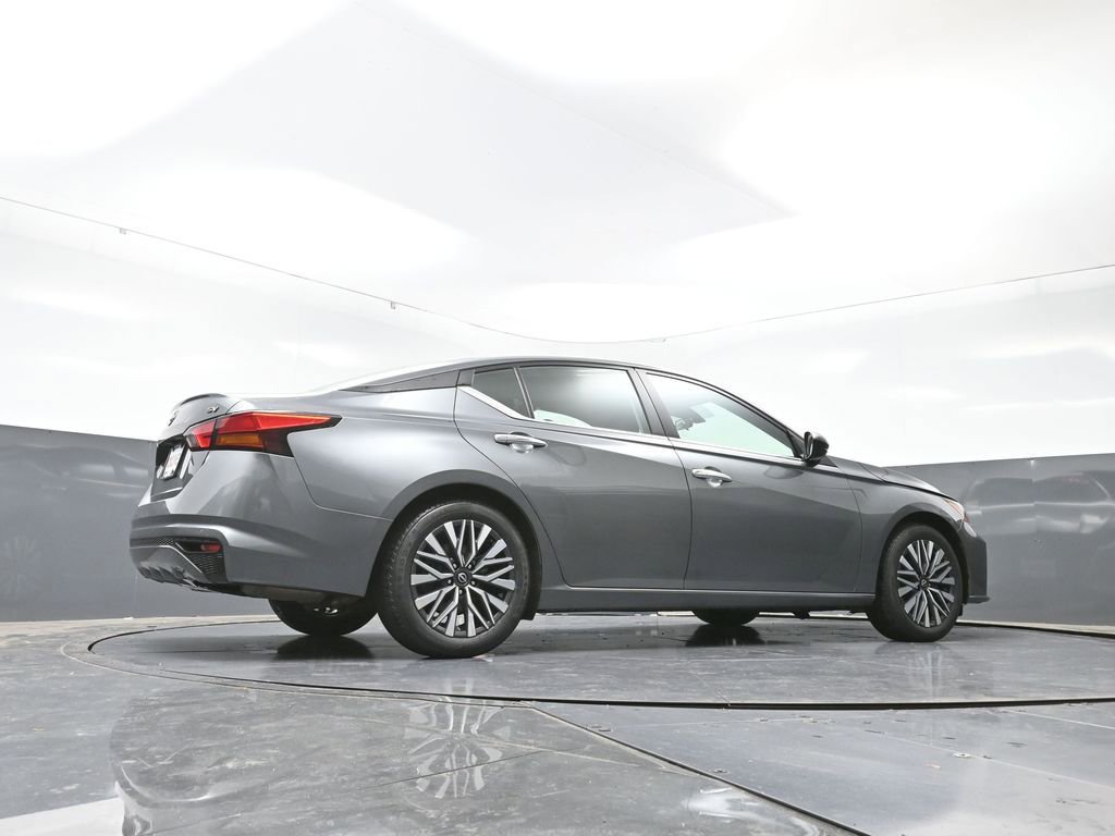 Used 2024 Nissan Altima 2.5 SV image 47