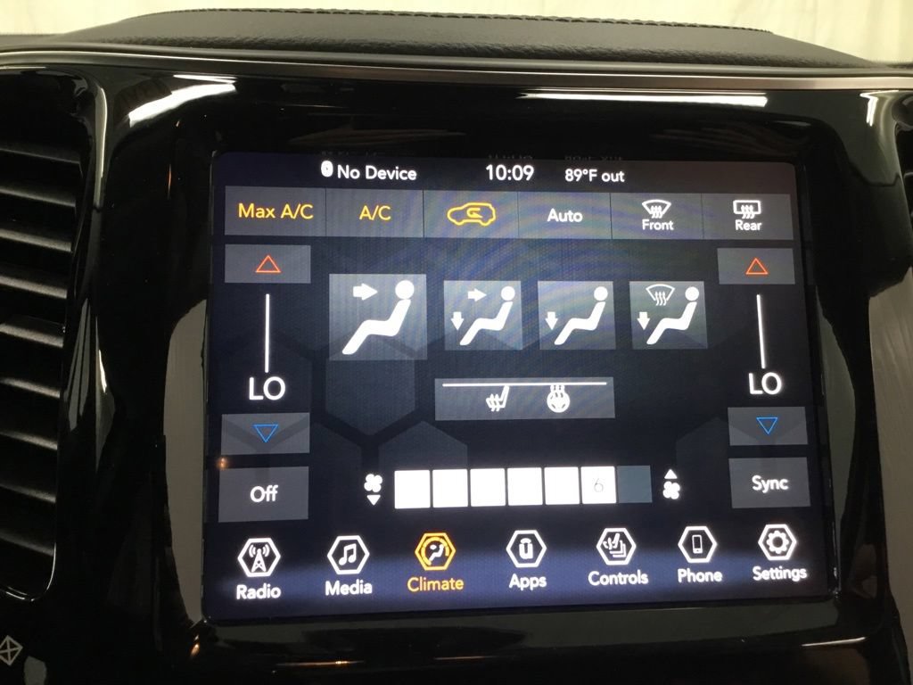 Used 2022 Jeep Cherokee Limited w/ Trailer Tow Group AWD/4WD image 31