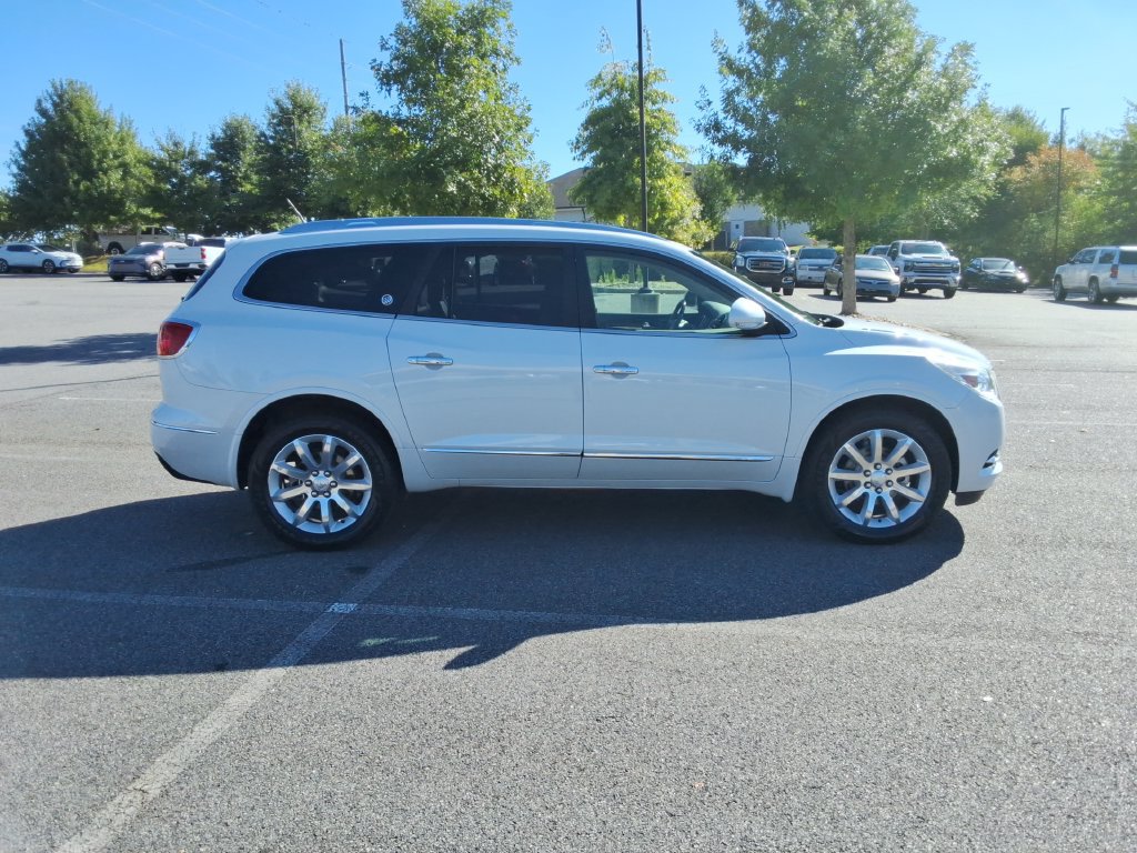 Used 2017 Buick Enclave Premium w/ Experience Buick Package FWD image 4