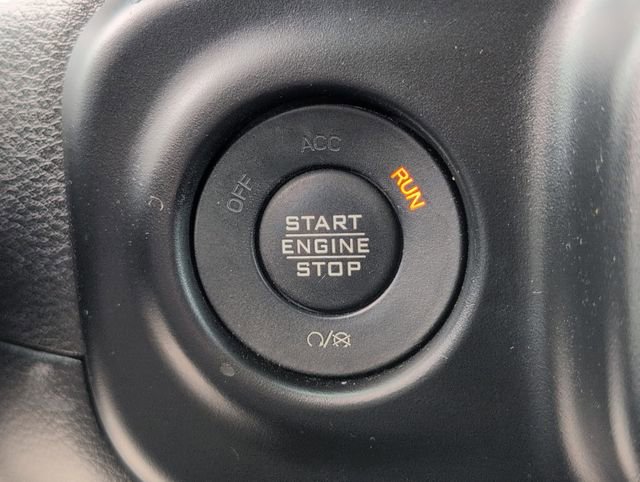 Used 2023 Jeep Gladiator Sport AWD/4WD image 22