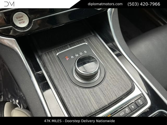 Used 2018 Jaguar XF S RWD image 33