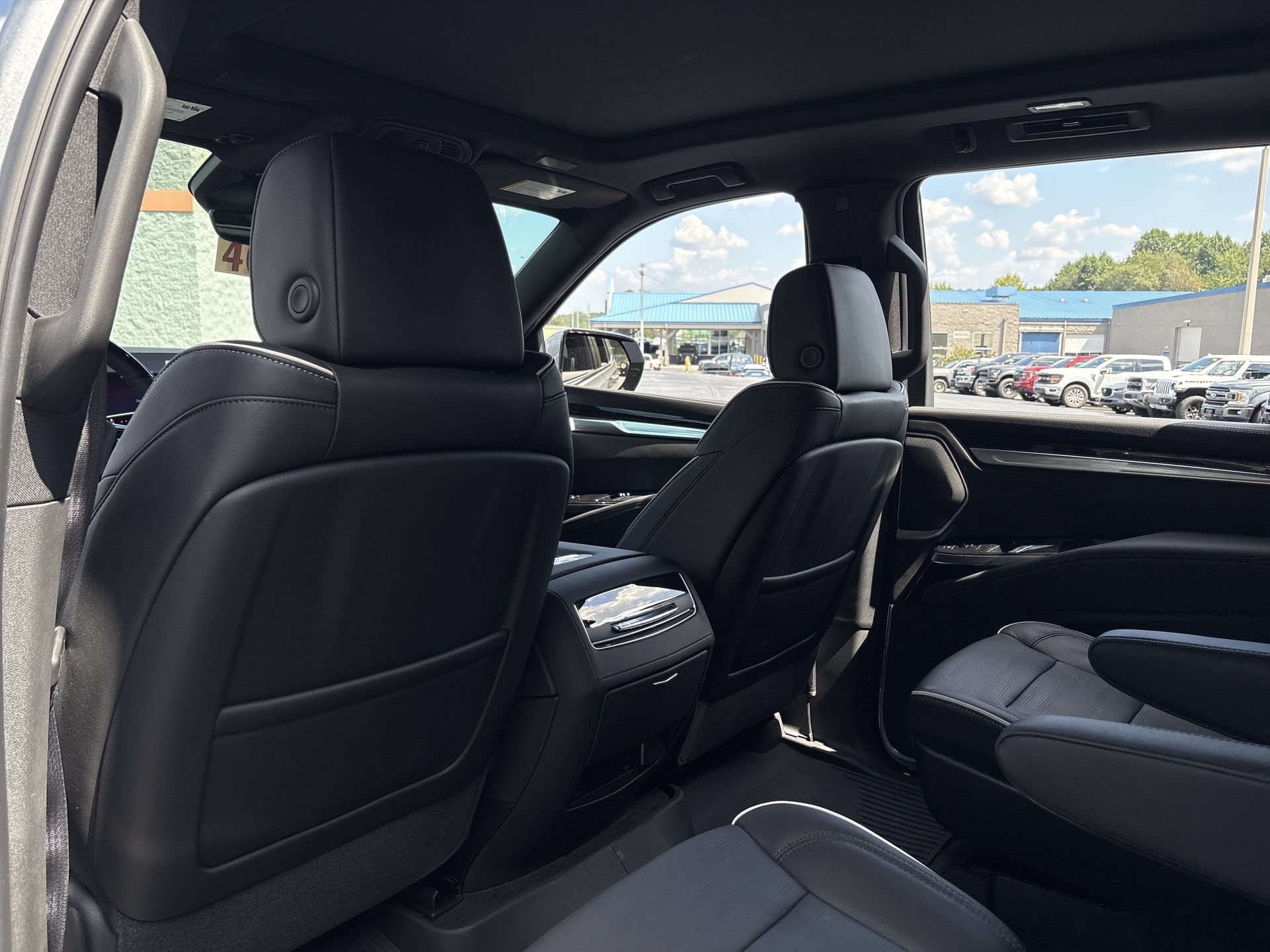 Used 2026 Cadillac Escalade Sport w/ LPO, ONYX Package AWD/4WD image 18