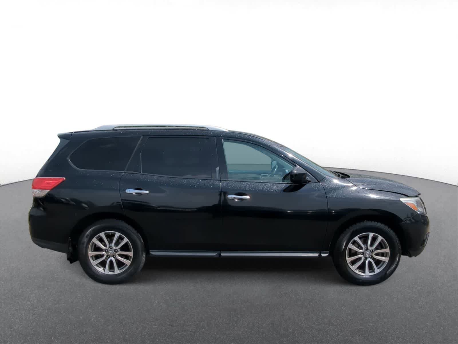 Used 2013 Nissan Pathfinder SV w/ Trailer Tow Pkg AWD/4WD image 9