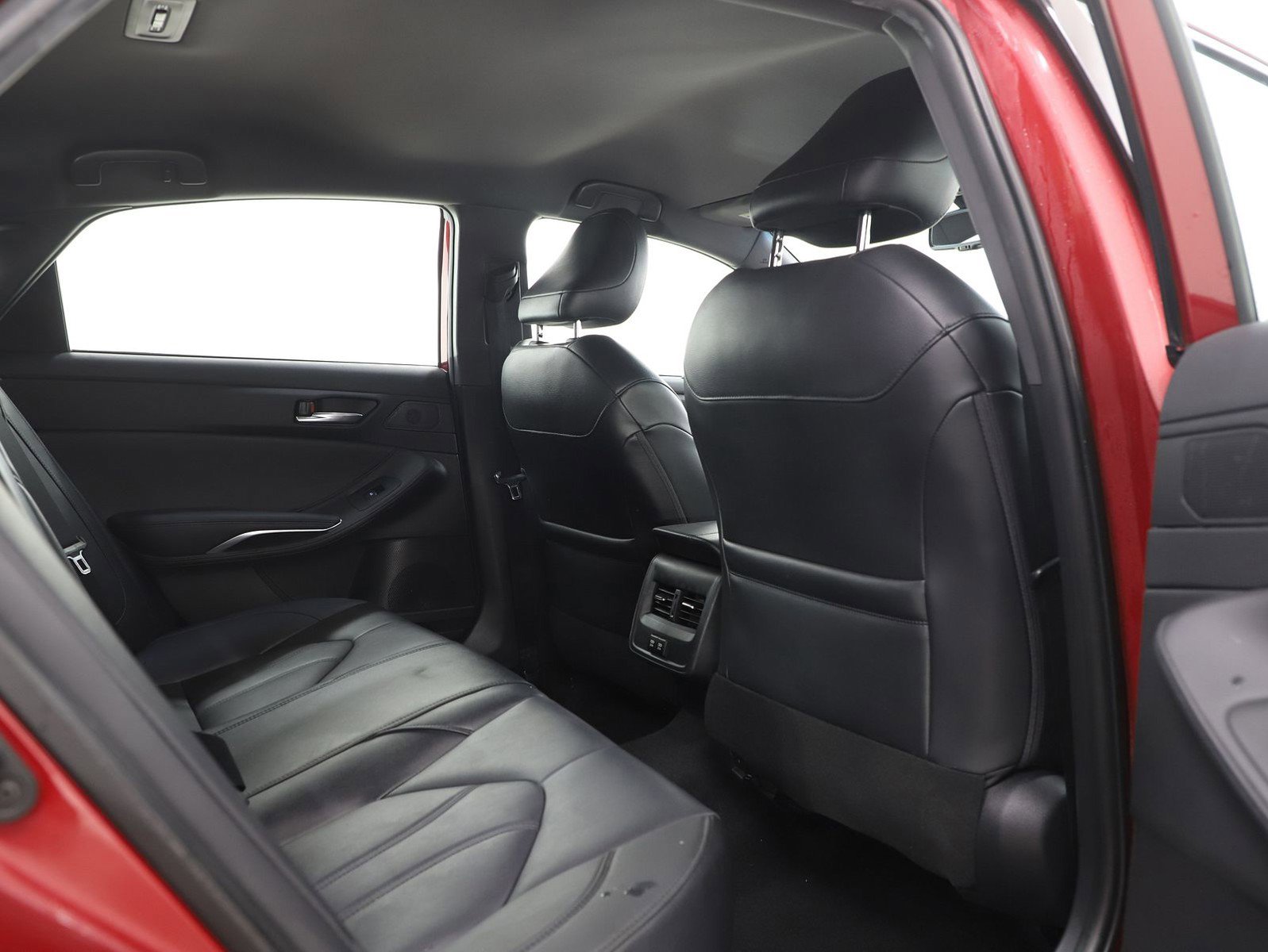 Used 2020 Toyota Avalon XLE FWD image 13