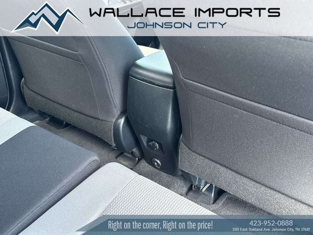 Used 2017 Toyota RAV4 XLE FWD image 39