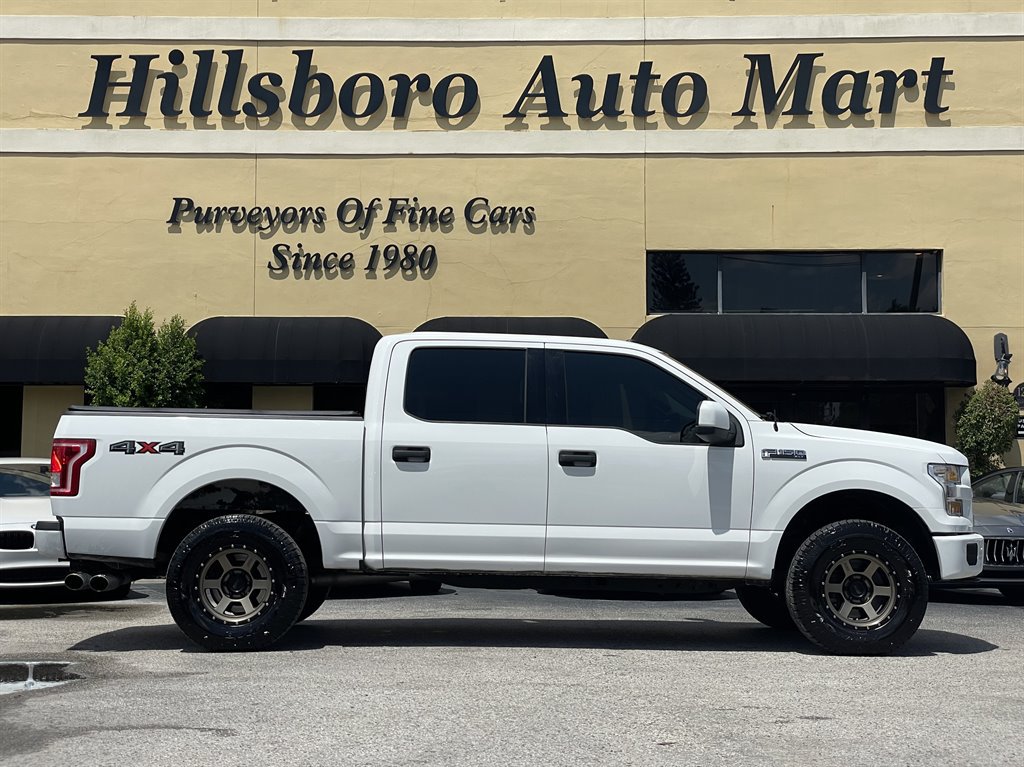 Used 2017 Ford F150 XLT AWD/4WD image 4