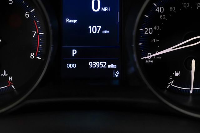 Used 2020 Toyota C-HR LE image 20