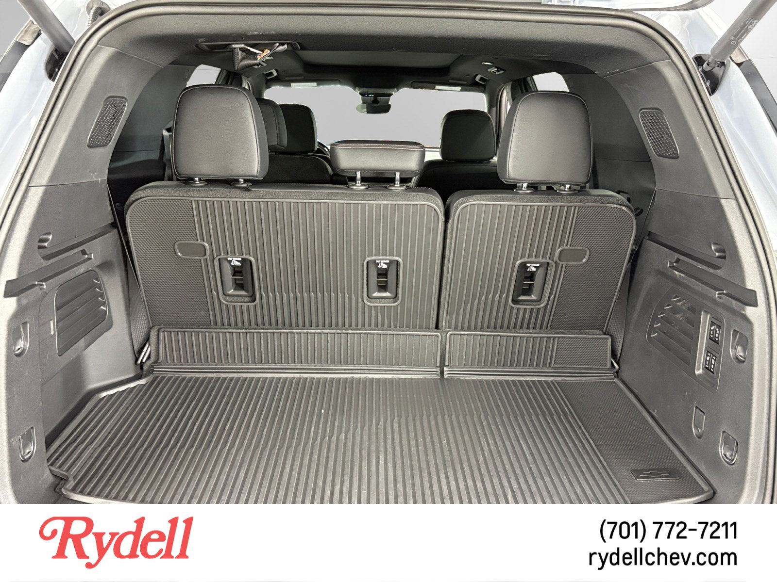 Used 2026 Chevrolet Traverse High Country w/ LPO, Floor Liner Package AWD/4WD image 19