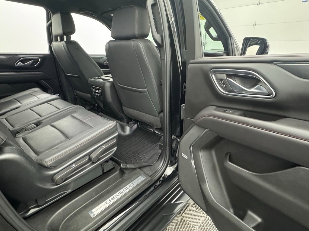 Used 2023 Chevrolet Suburban RST w/ Luxury Package image 39