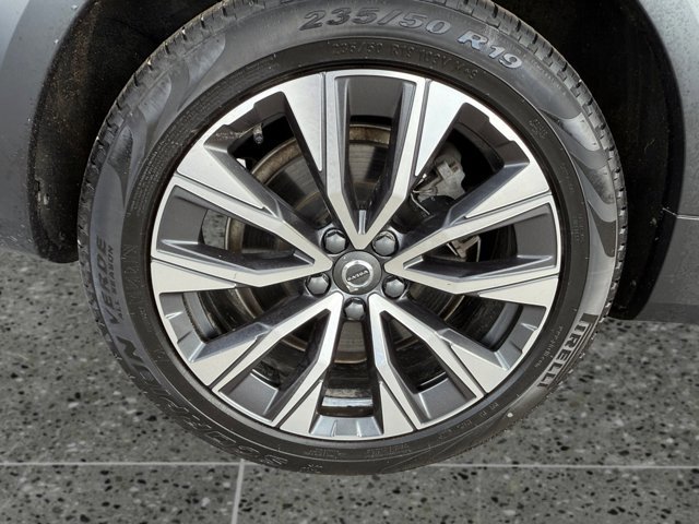 Used 2024 Volvo V90 B6 Cross Country Plus w/ Protection Package Premier image 10