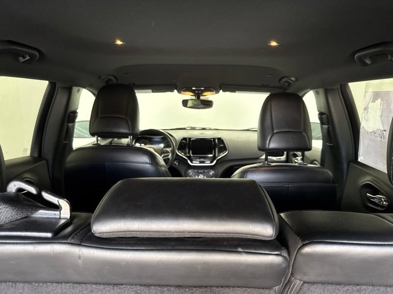Used 2019 Jeep Cherokee High Altitude AWD/4WD image 9
