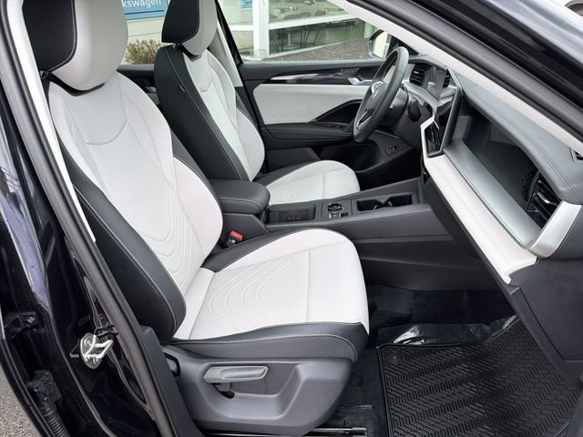 New 2026 Volkswagen Tiguan SE AWD/4WD image 25