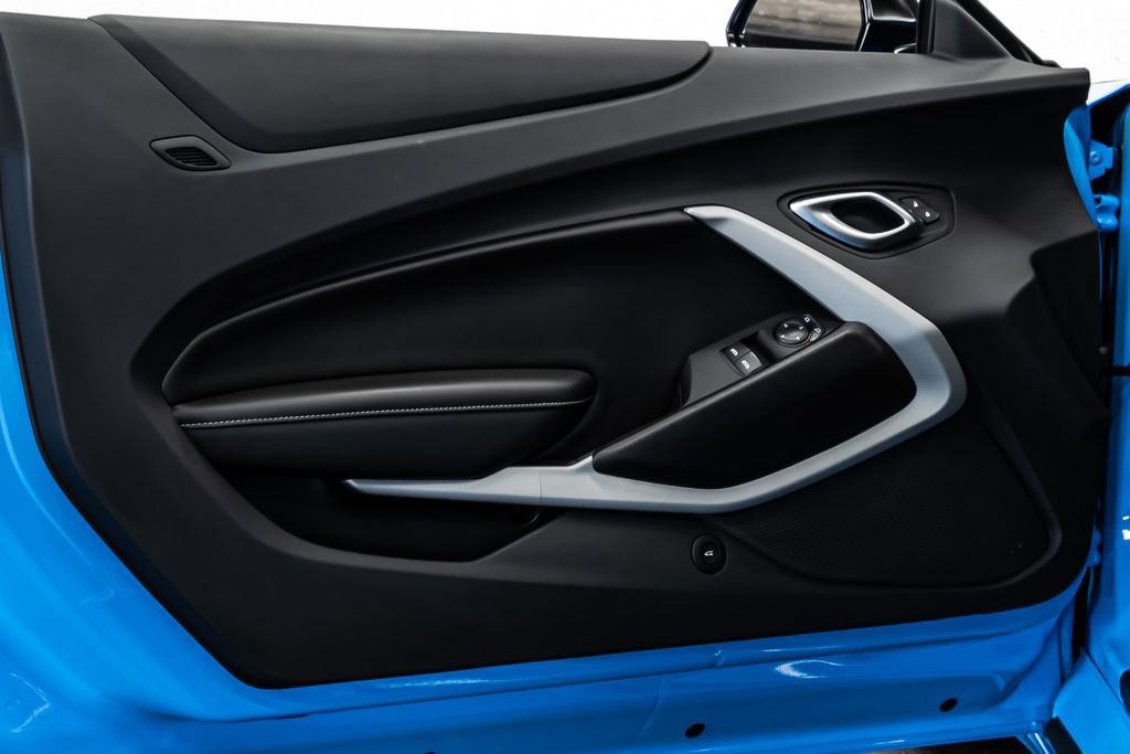 Used 2022 Chevrolet Camaro SS RWD image 17