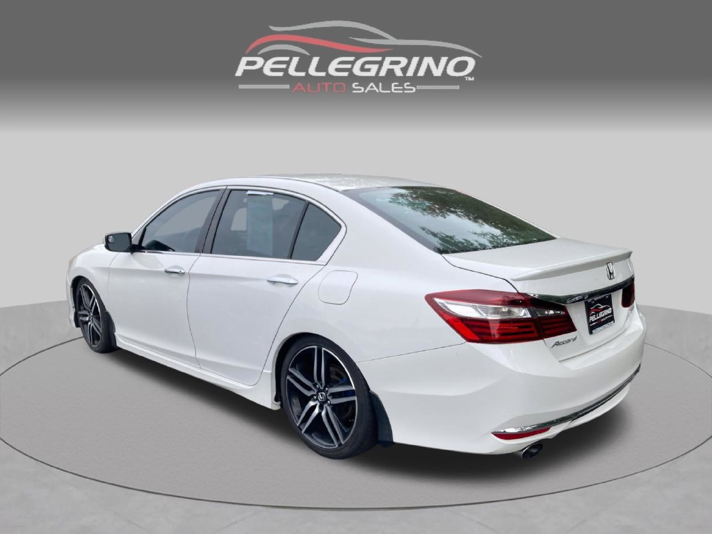 Used 2017 Honda Accord Sport image 4