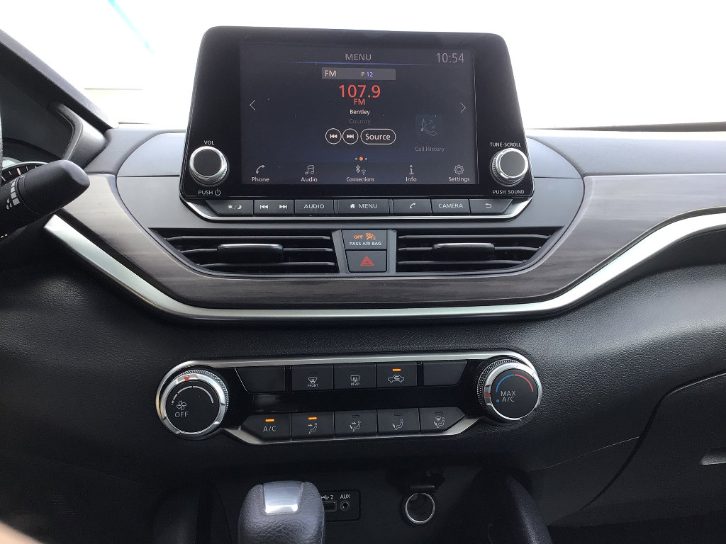 Used 2024 Nissan Altima 2.5 SV FWD image 13