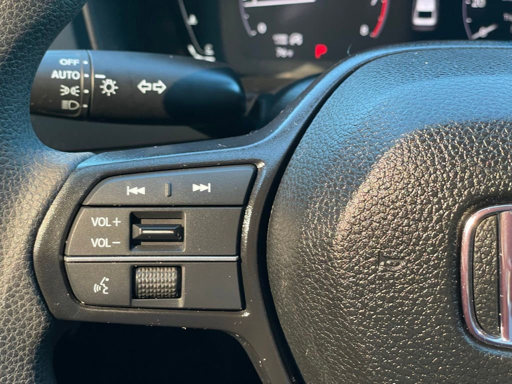 Certified 2025 Honda Accord LX image 15