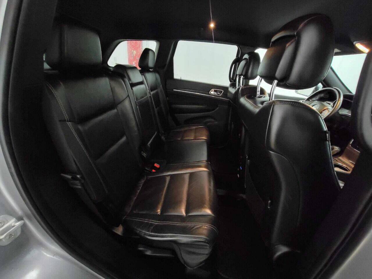 Used 2017 Jeep Grand Cherokee Limited image 29