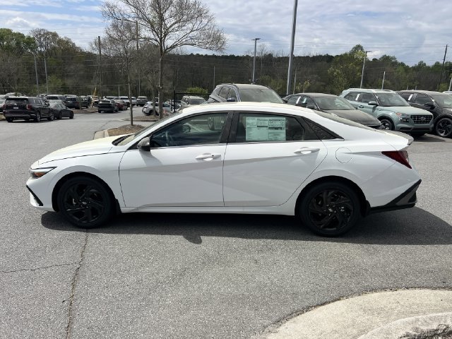 New 2026 Hyundai Elantra SEL Sport Premium FWD image 4