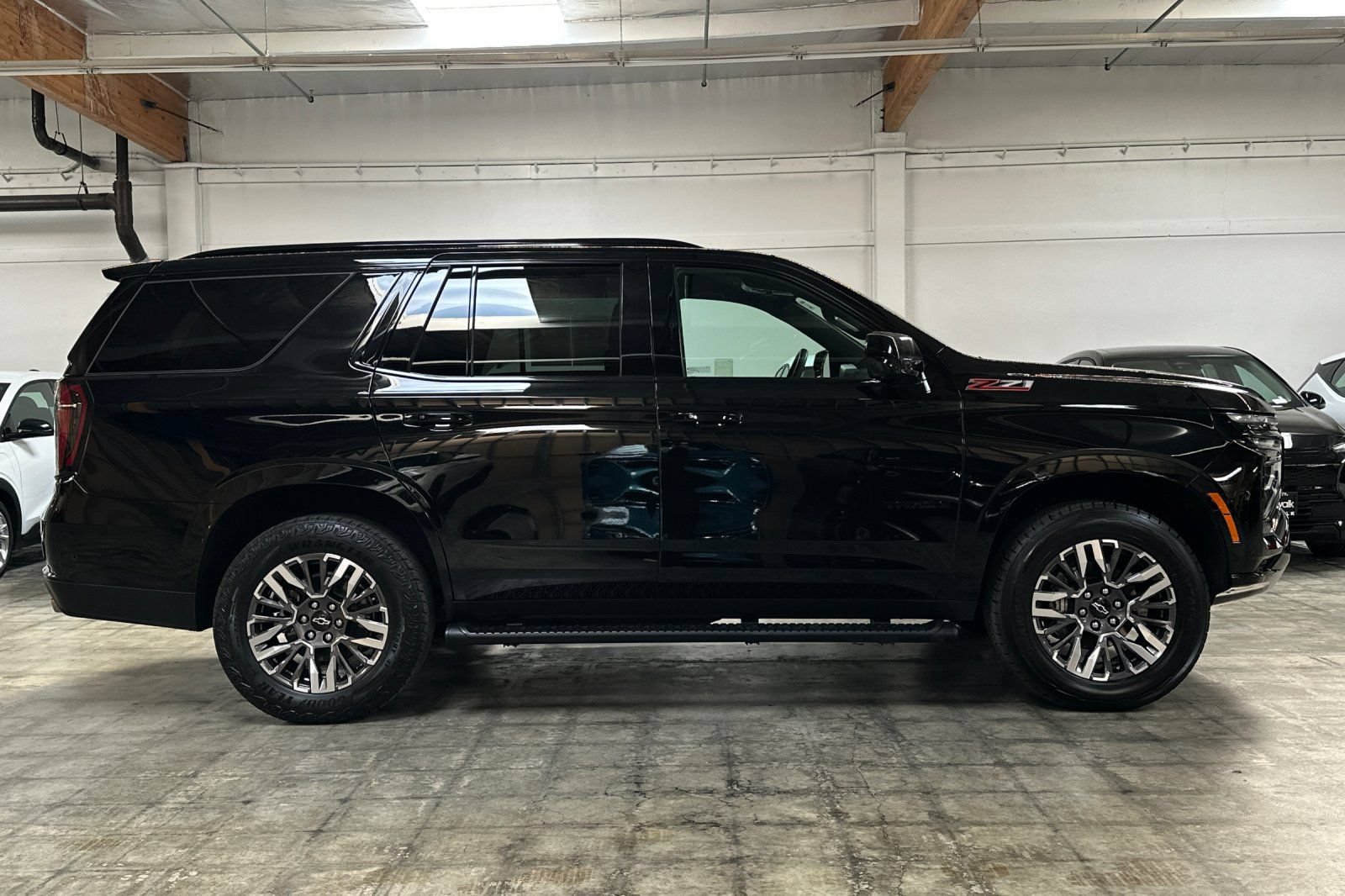 Used 2025 Chevrolet Tahoe Z71 AWD/4WD image 3