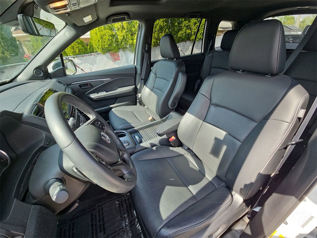 Used 2023 Honda Passport EX-L image 13