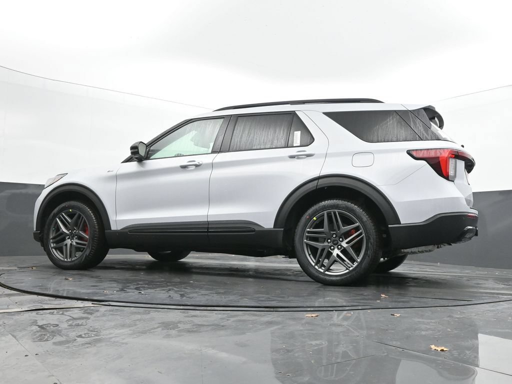 New 2026 Ford Explorer ST-Line w/ ST-Line Street Pack AWD/4WD image 47