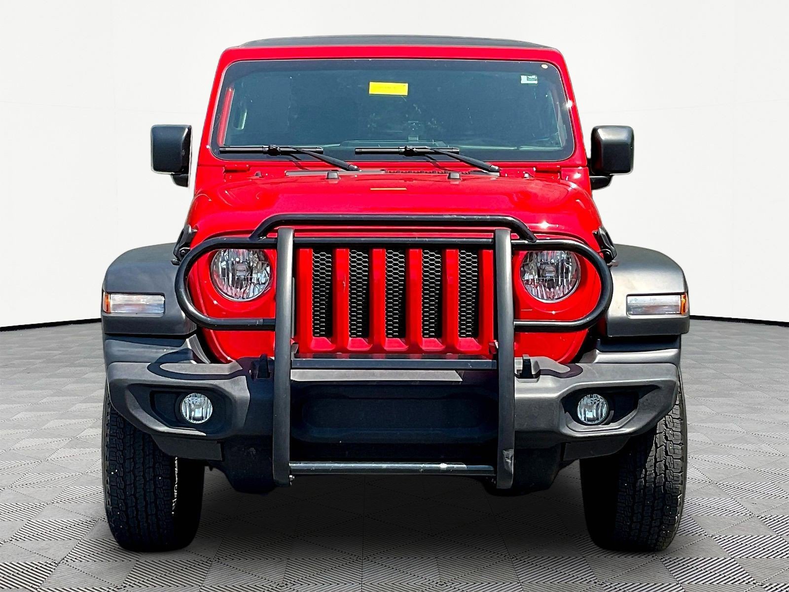 Used 2018 Jeep Wrangler Sport AWD/4WD image 2