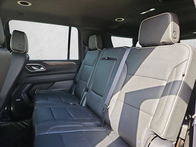 Used 2022 Chevrolet Suburban Premier RWD image 19
