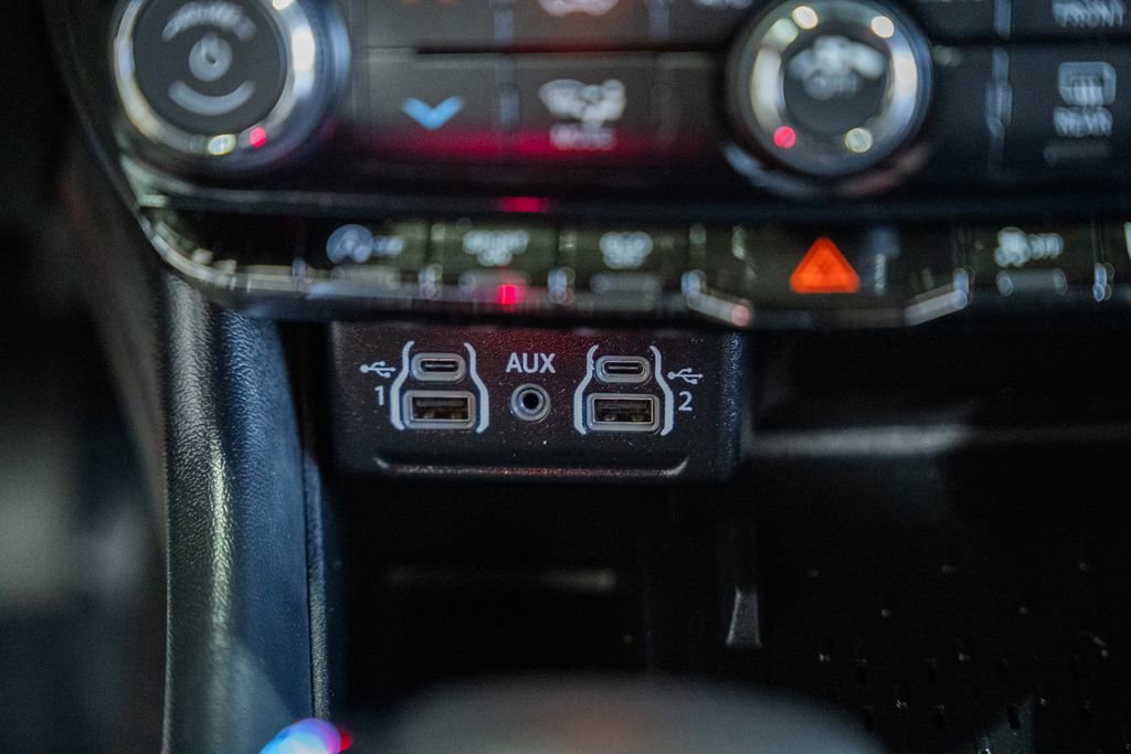 Certified 2025 Dodge Durango GT image 32