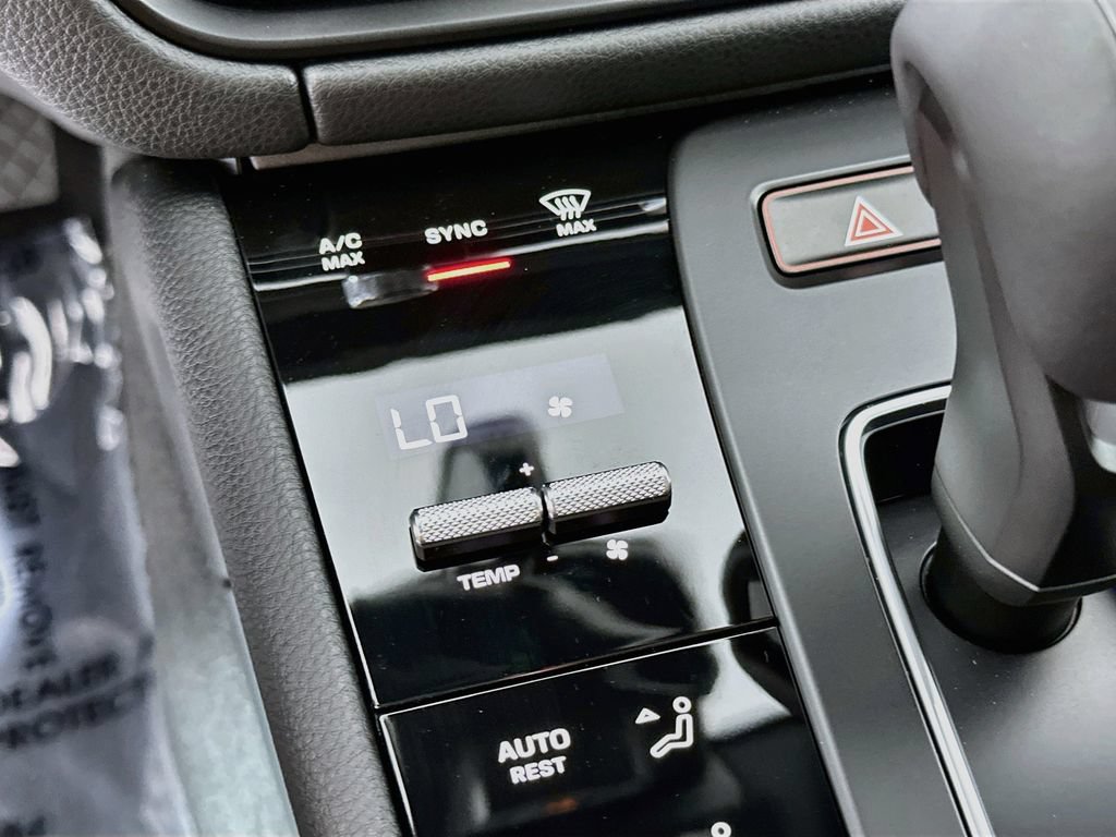 New 2026 Porsche Macan AWD/4WD image 18
