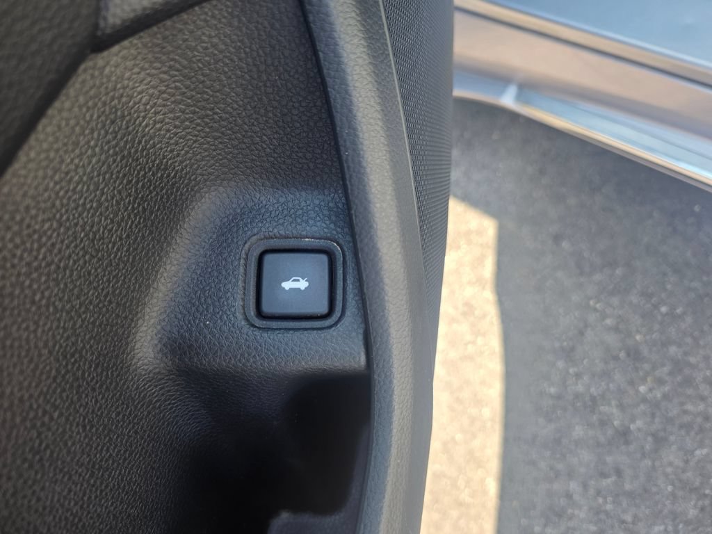 Certified 2018 Honda Accord EX image 11