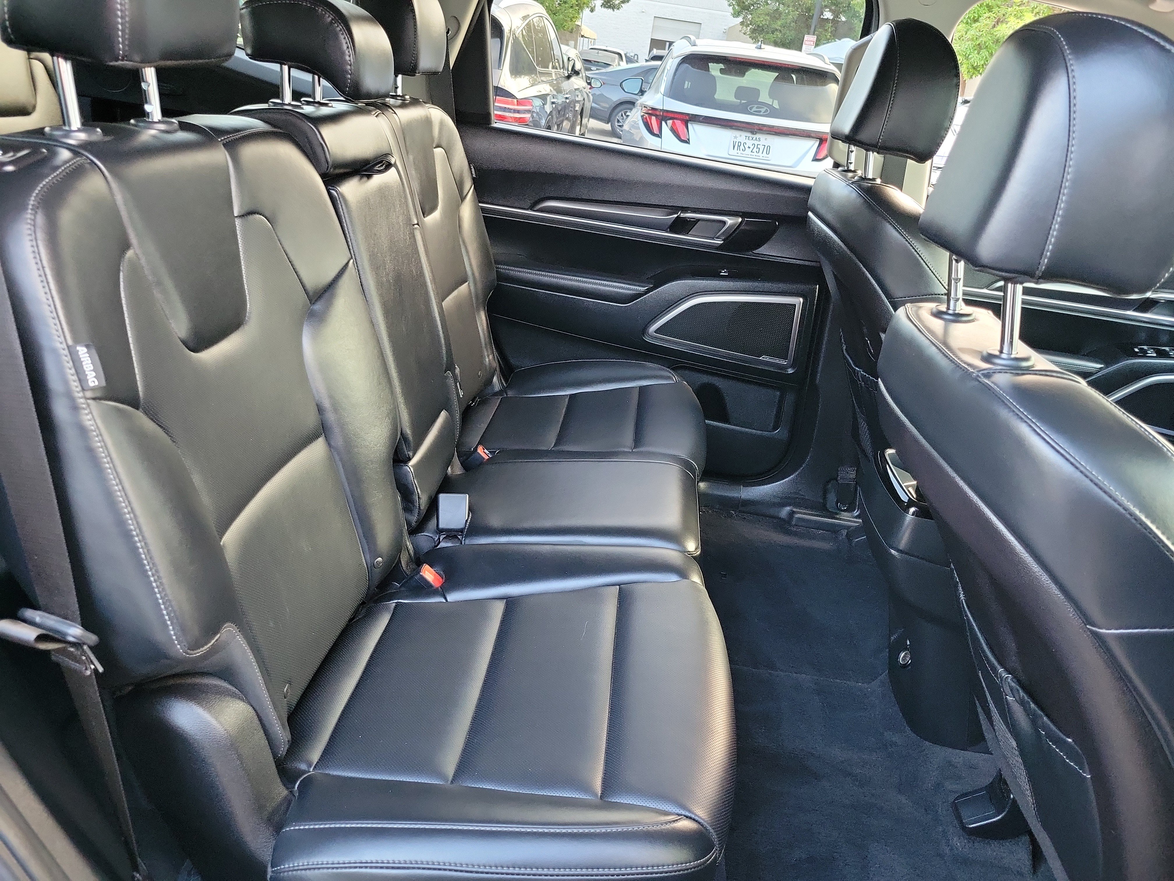 Used 2025 Kia Telluride LX FWD image 22