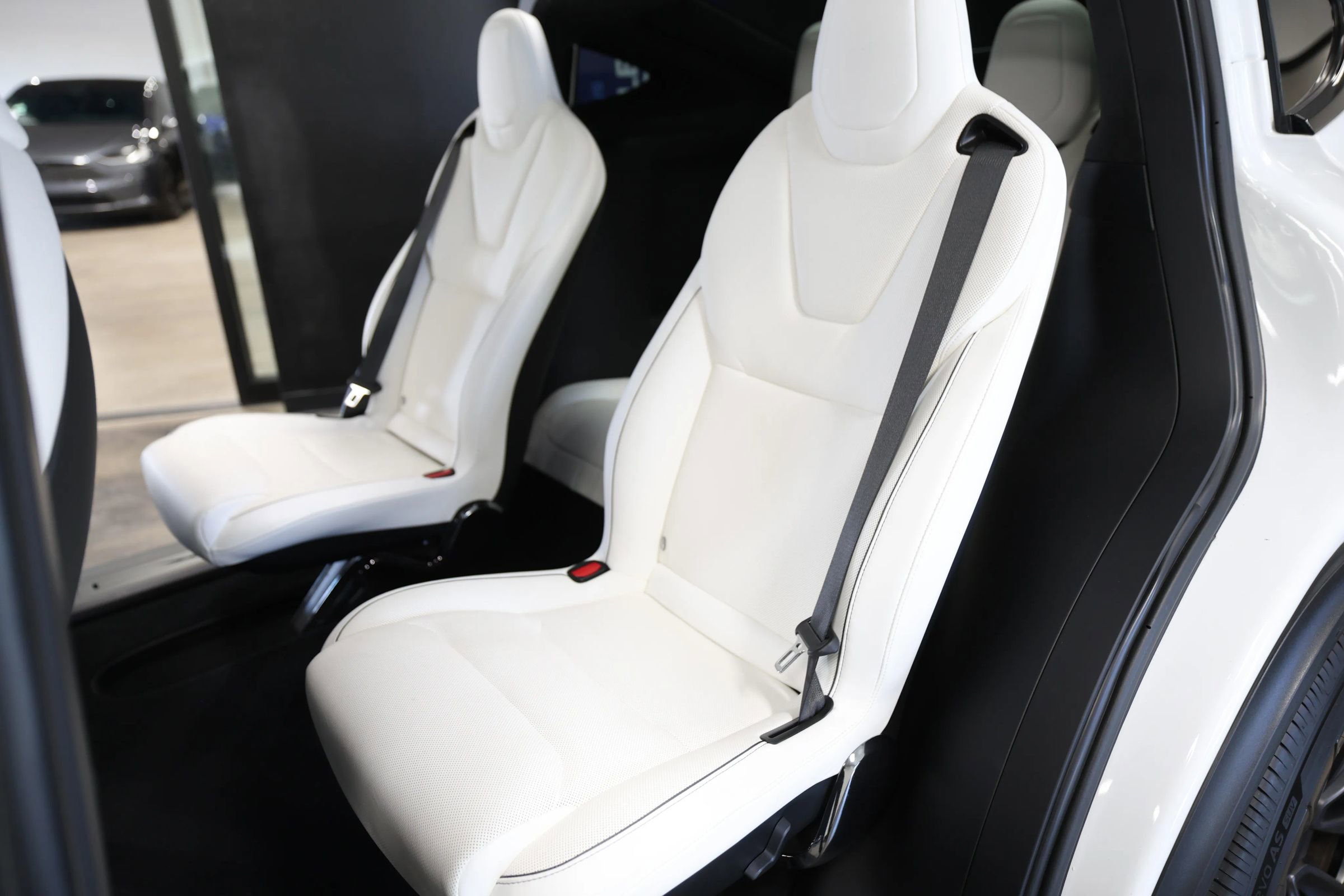 Used 2022 Tesla Model X Plaid image 46