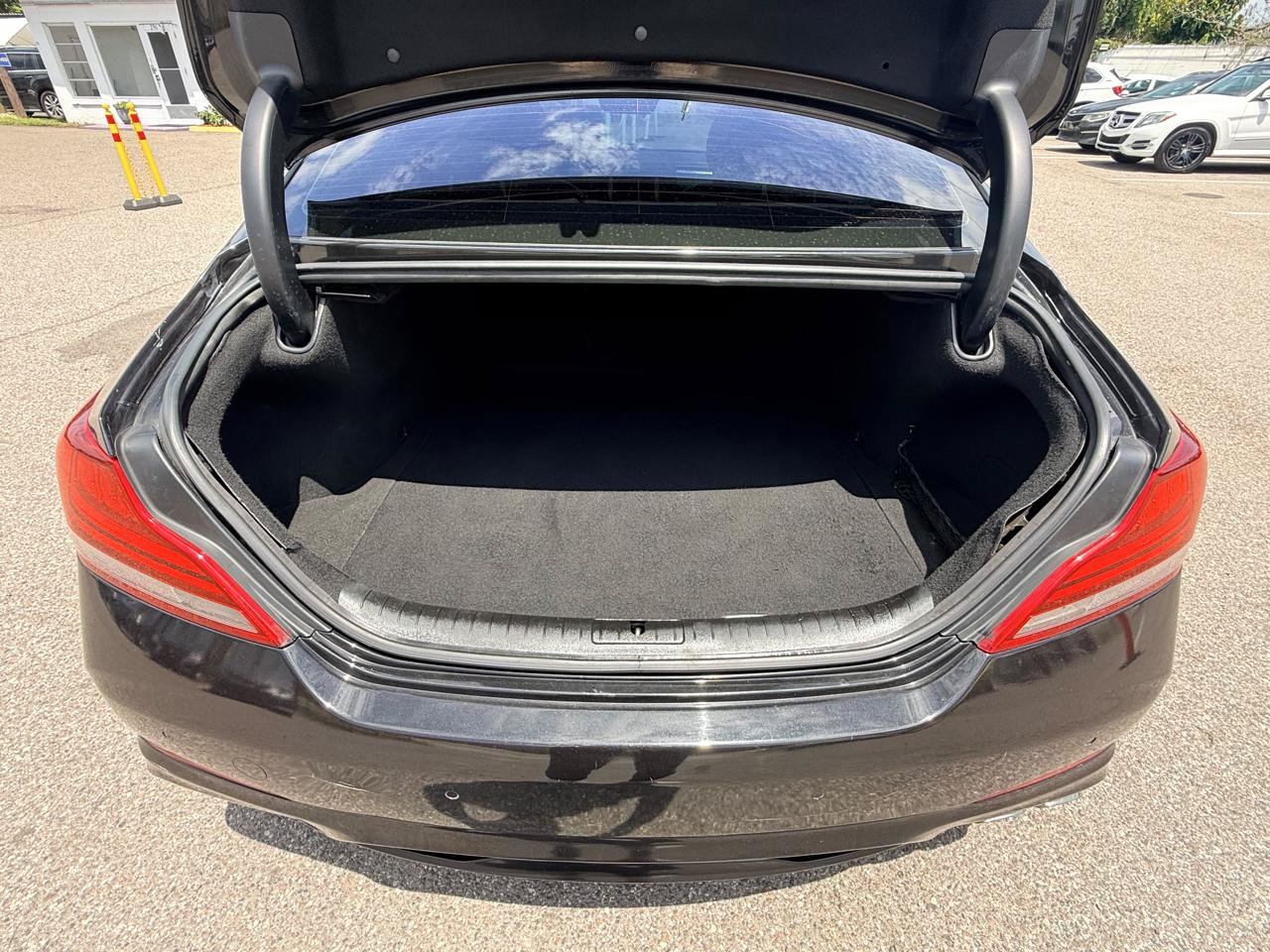 Used 2019 Genesis G70 2.0T Advanced w/ Dynamic Package RWD image 11