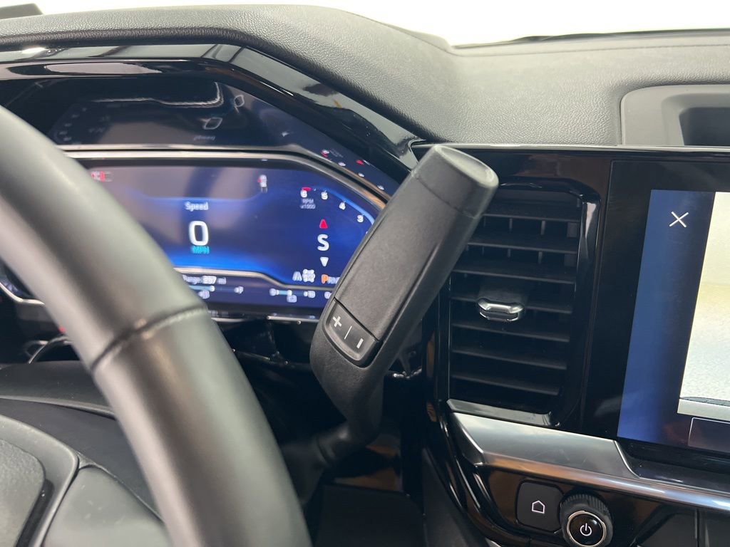 Used 2025 Chevrolet Silverado 1500 LT image 15