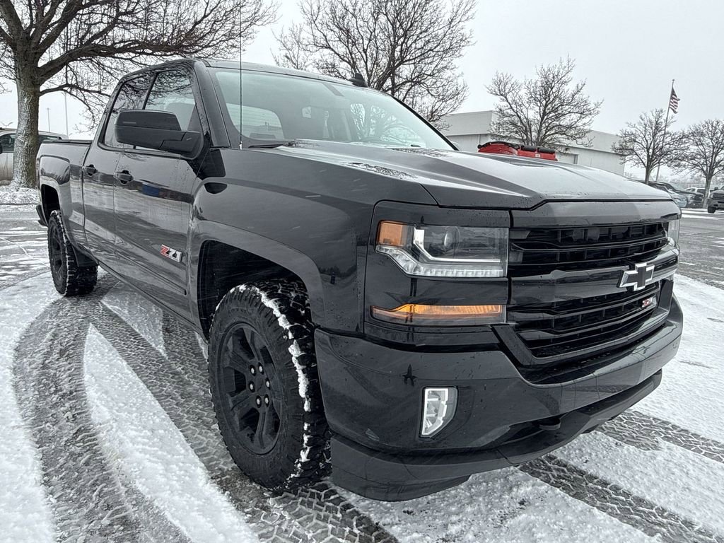 Used 2017 Chevrolet Silverado 1500 LT w/ Midnight Edition image 2
