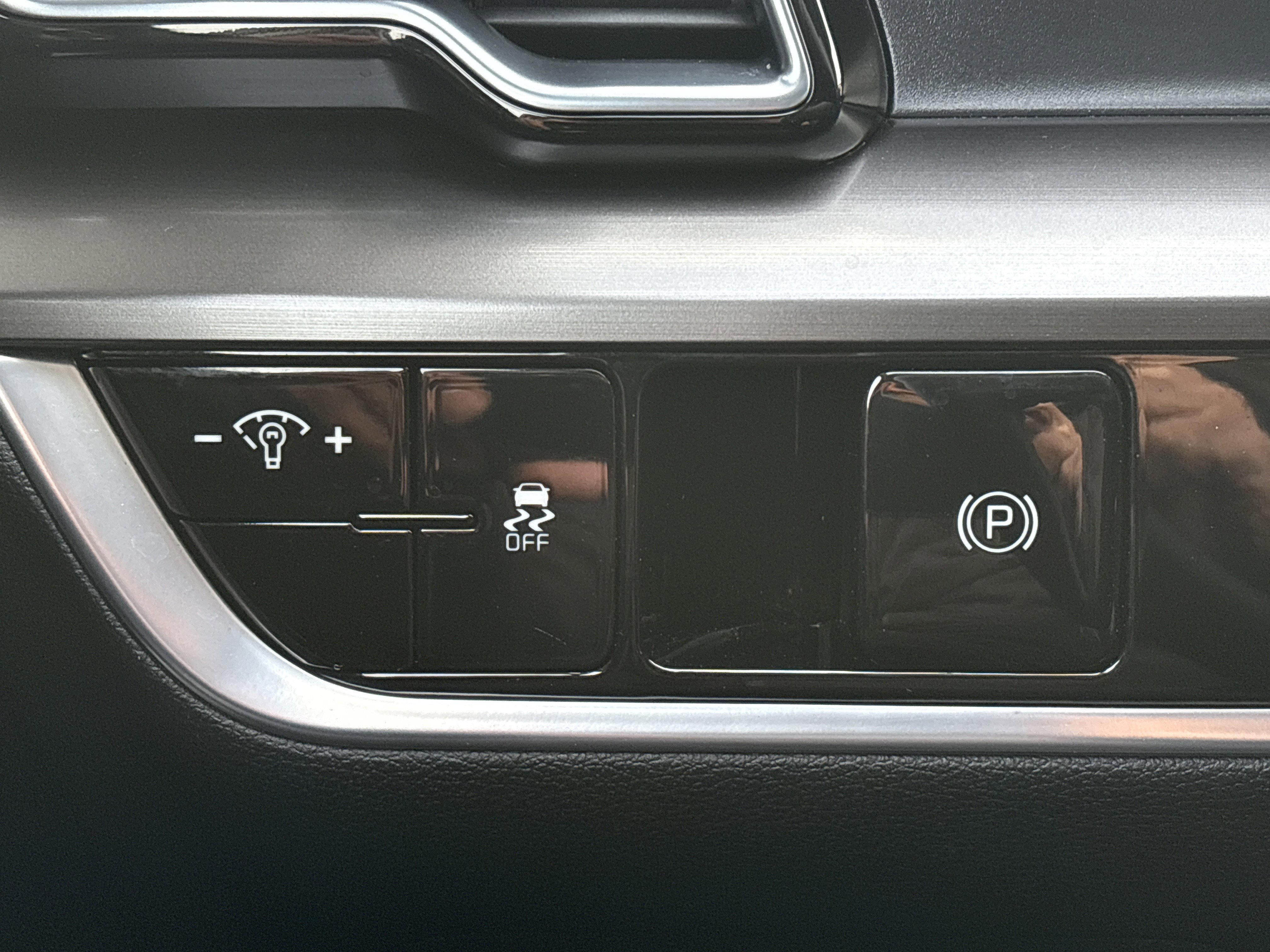 Used 2025 Kia Sportage EX image 29