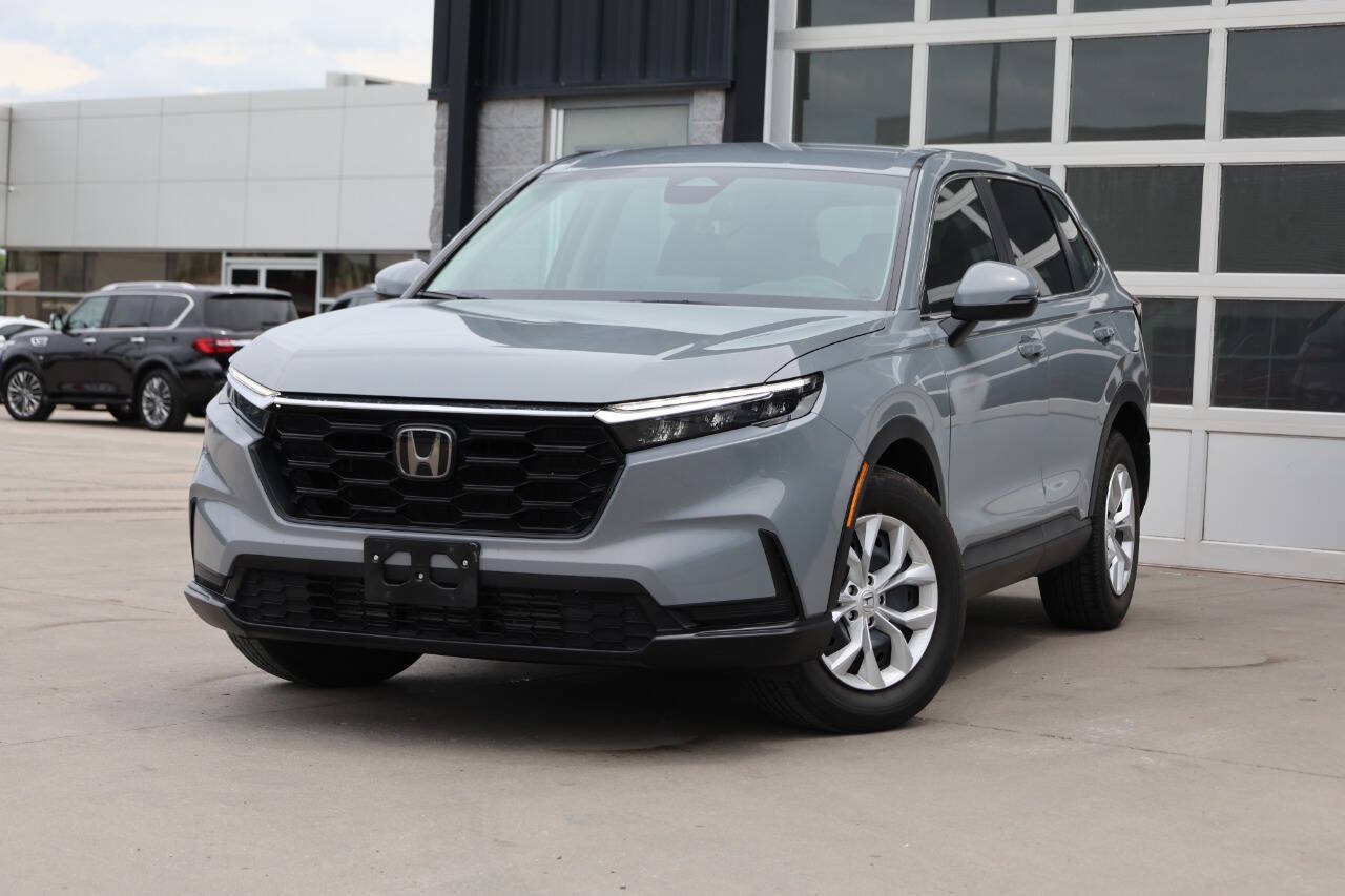 Used 2024 Honda CR-V LX image 3