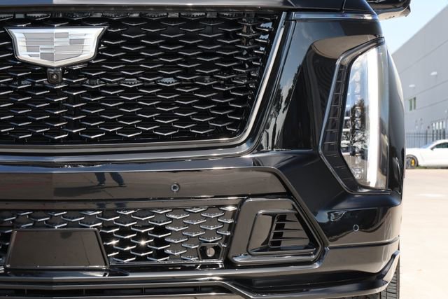 Used 2025 Cadillac Escalade V w/ LPO, ONYX Package image 6
