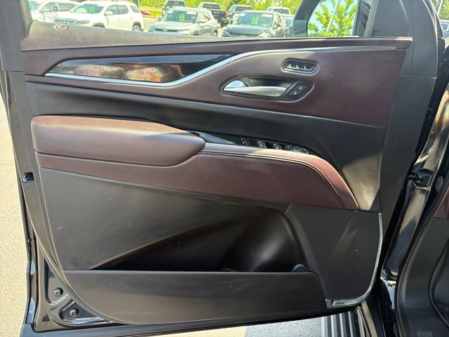 Certified 2023 Cadillac Escalade Sport Platinum w/ LPO, ONYX Package AWD/4WD image 24