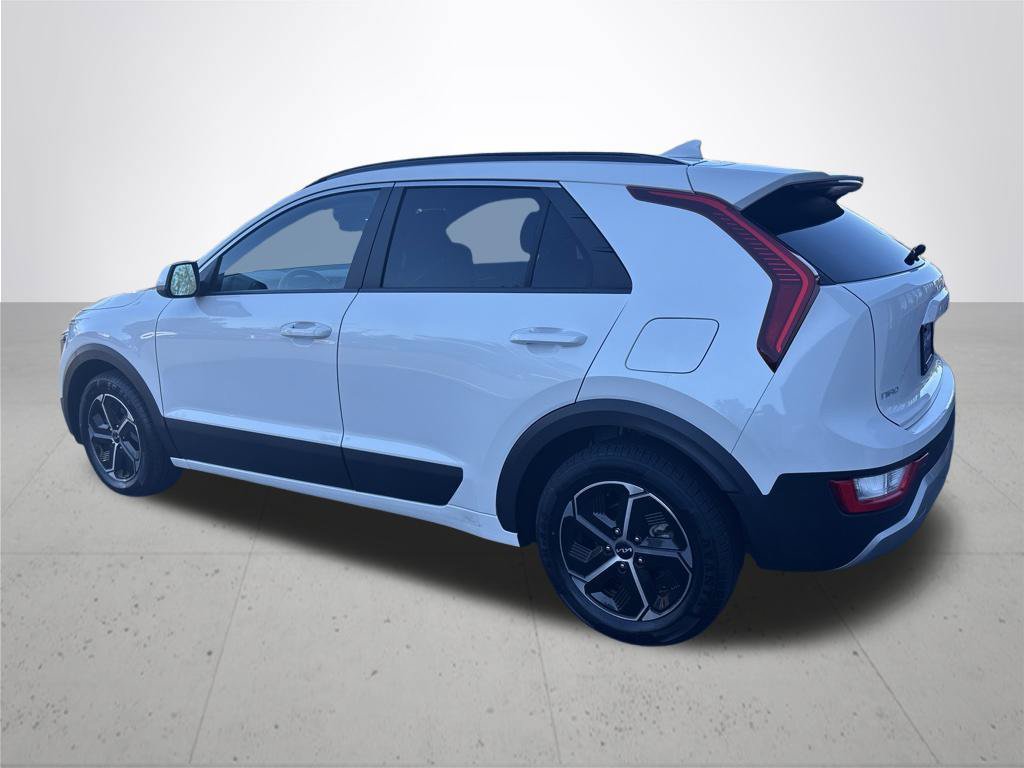 Used 2025 Kia Niro LX FWD image 10
